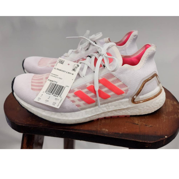 New NWT Adidas Ultraboost S.Rdy Running Athletic Shoes‎ Size 5.5